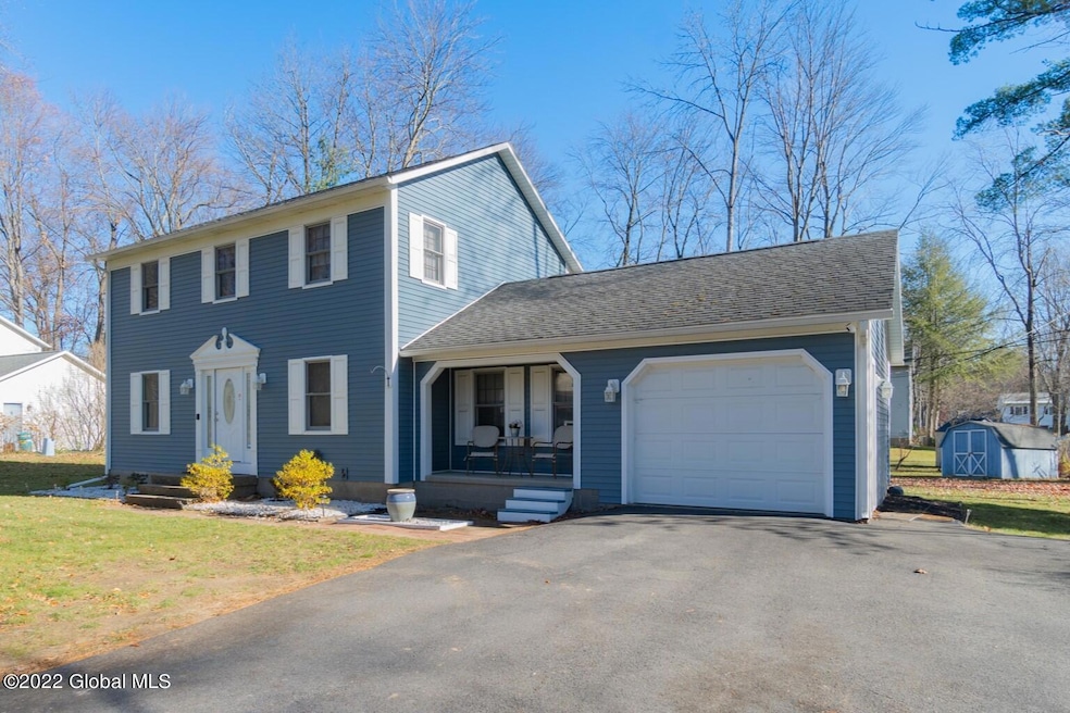 762 Downing St Niskayuna NY mls-49 cropp