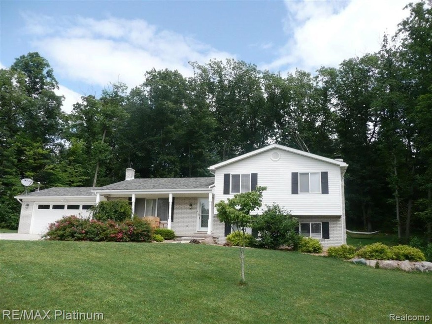 912 Oakcrest