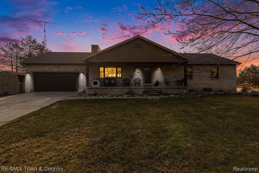 8101 Nichols Rd, Flushing, MI 48433 - photo 1