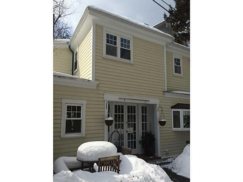 4 Red Cross Ave unit 5, Newport, RI 02840 - photo 1