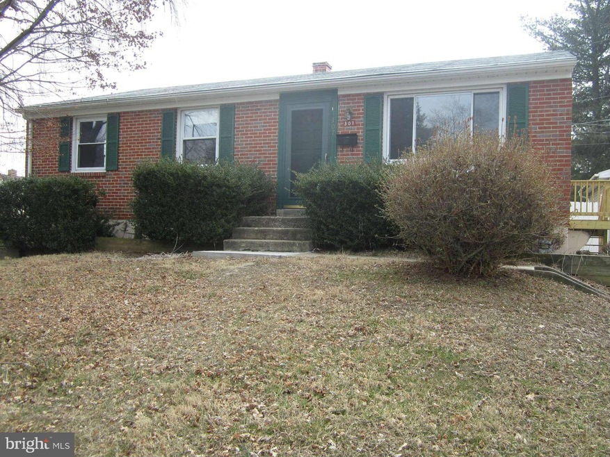 307 Glyndon Dr, Reisterstown, MD 21136 - photo 1