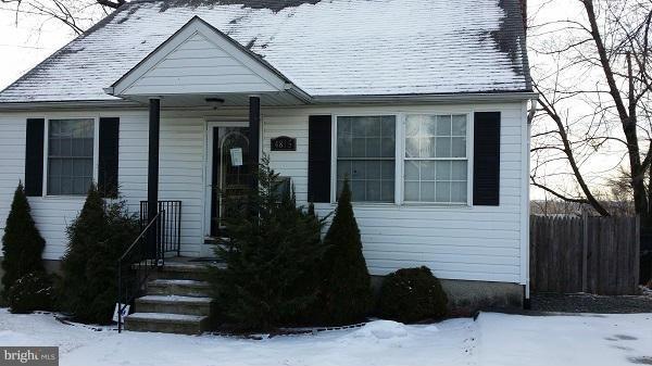 4815 Hazelwood Ave, Baltimore, MD 21206 - photo 1