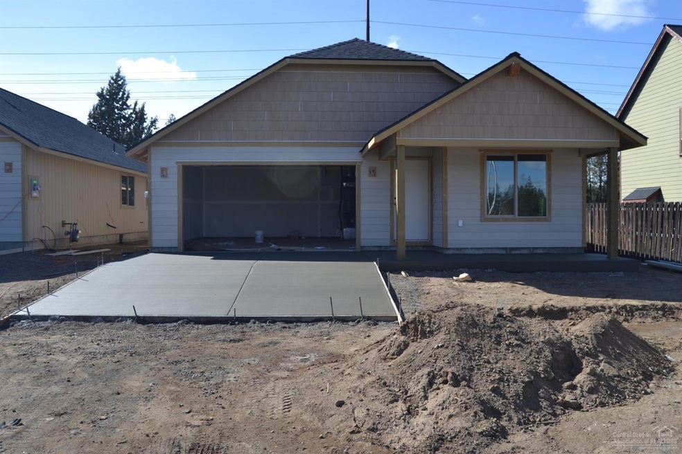 61174 Geary Dr, Bend, OR 97702 - photo 1