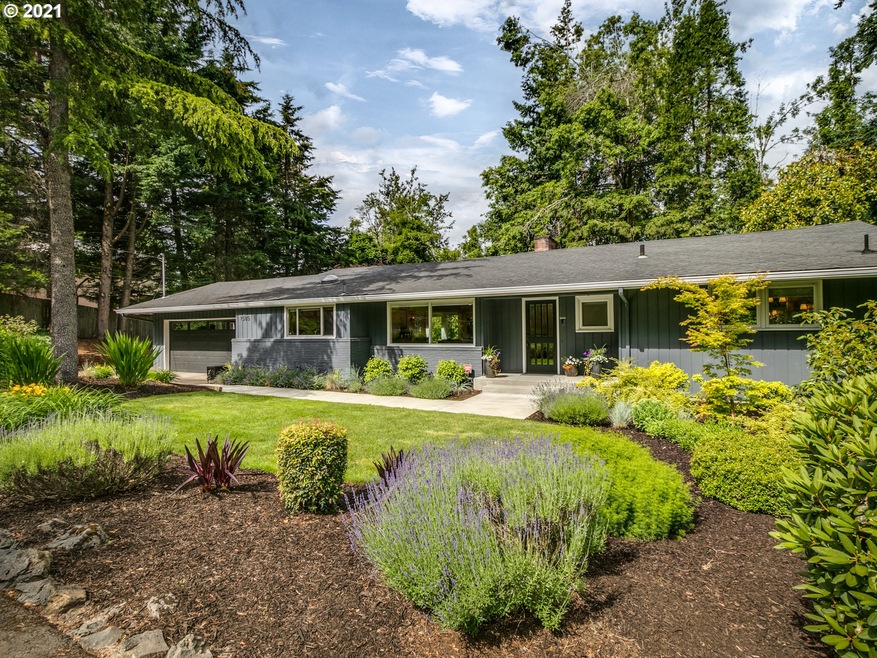 1585 Patton Rd, Lake Oswego, OR 97034 - photo 1