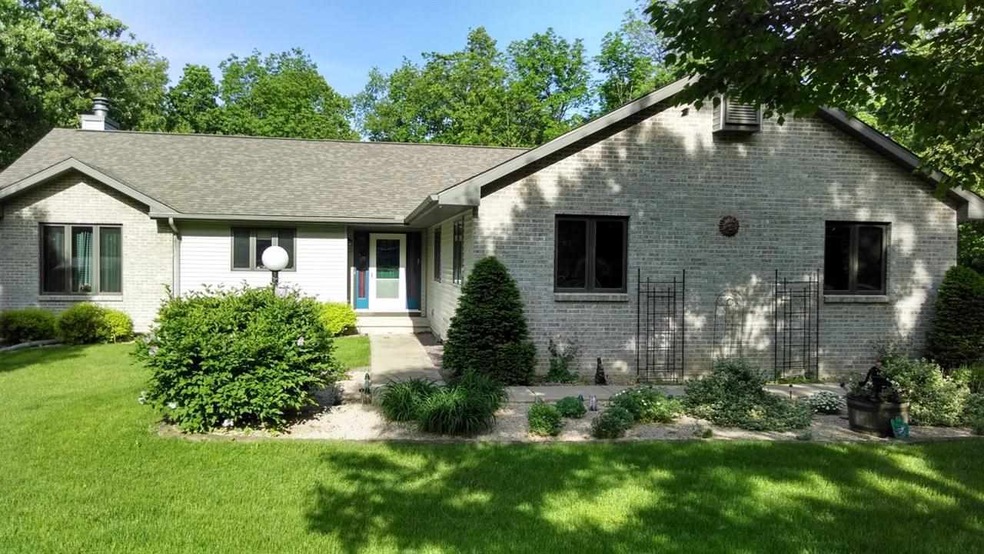 2270 Gold Dr, Fitchburg, WI 53711 - photo 1