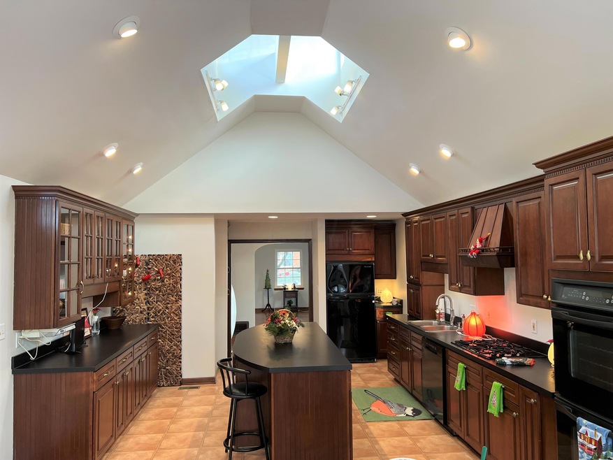 185 - Kitchen addition to DR (2)