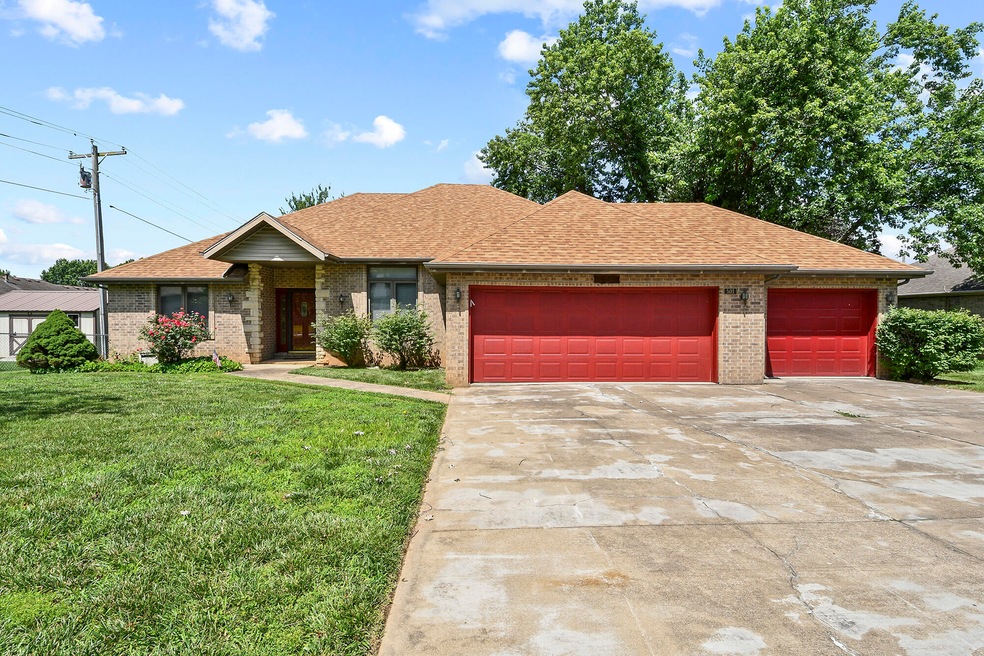 501 N Persimmon Dr, Nixa, MO 65714 - photo 1