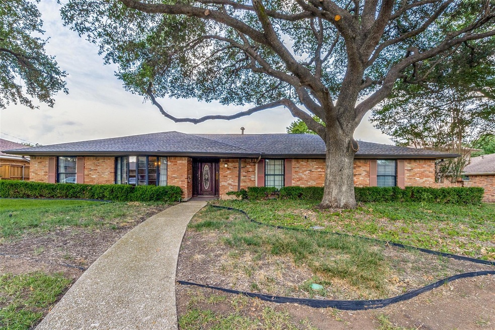 6331 Chesley Ln, Dallas, TX 75214 - photo 1