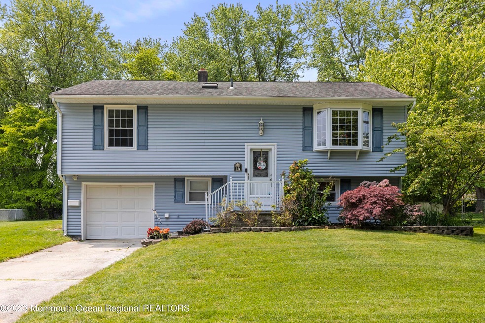 15 NEWBURY CIR HOWELL-78