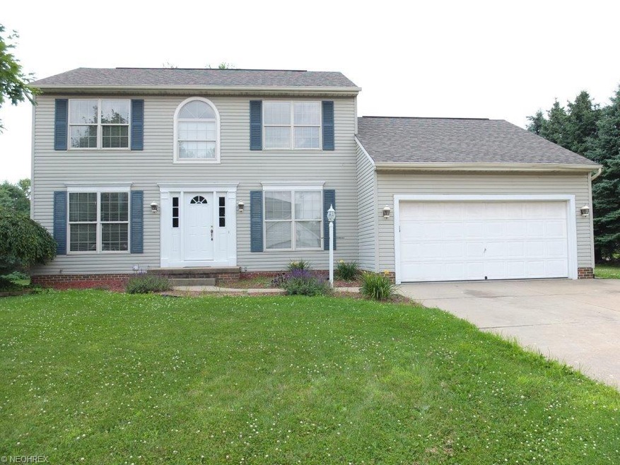 Spacious 3-4 bedroom, 3.5 bath home on convenient 
