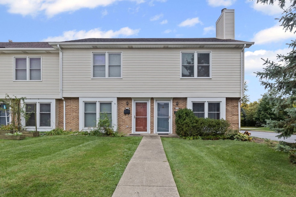 1725 Pickwick Ln unit 1725, Glenview, IL 60026 - photo 1