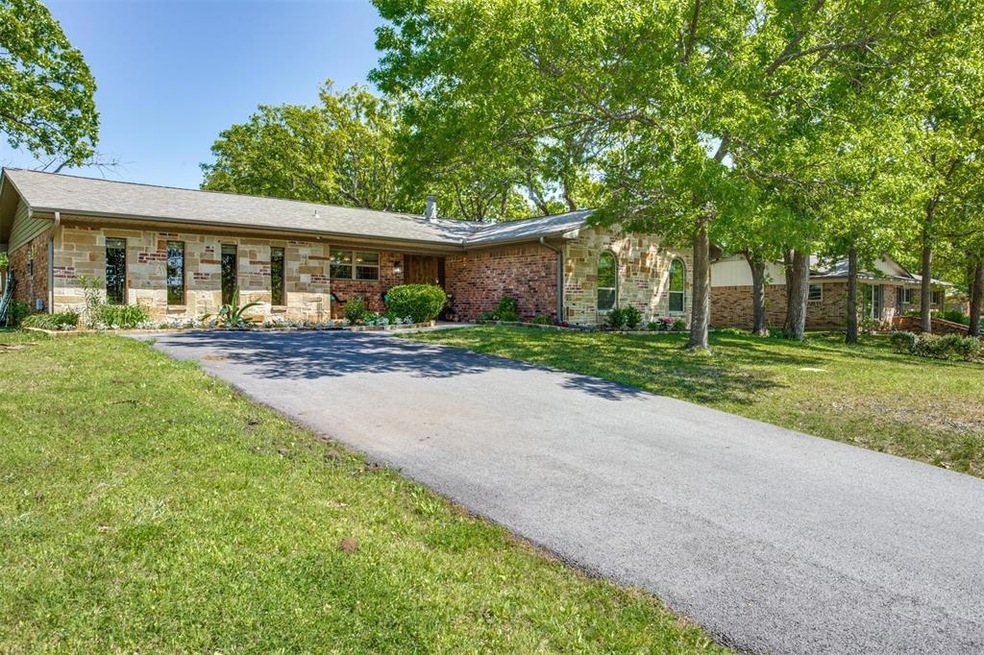 814 Cortez St, Denison, TX 75020 - photo 1