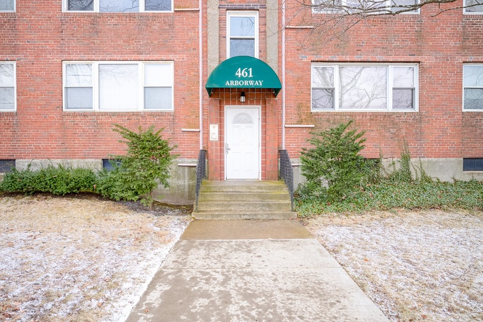 461 Arborway unit 5, Jamaica Plain, MA 02130 - photo 1