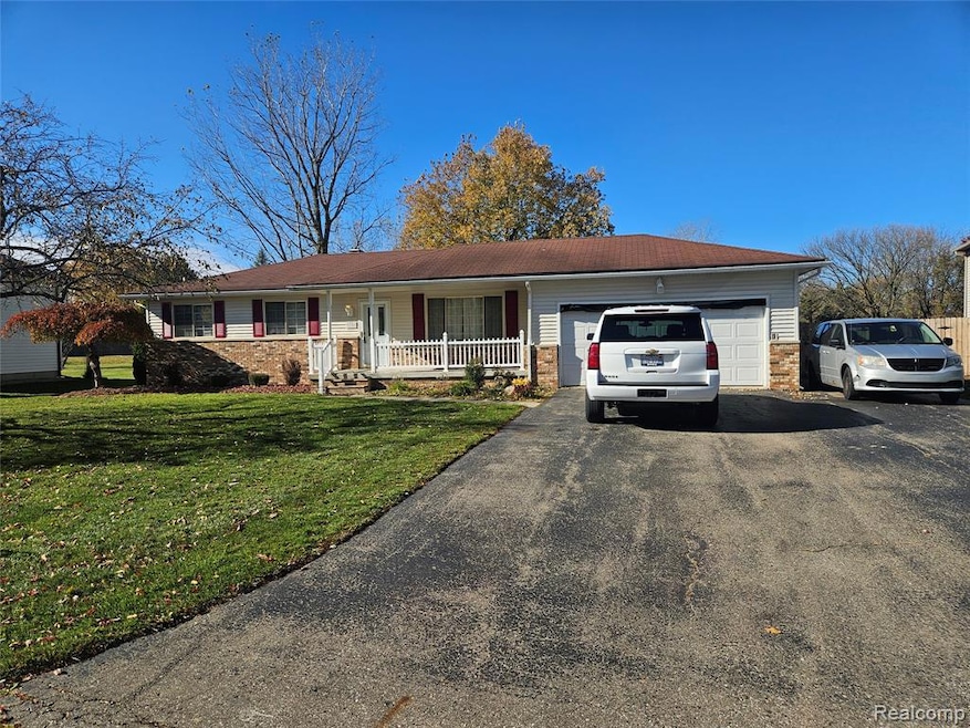 Pending $279,900 • Co-Listing Agent