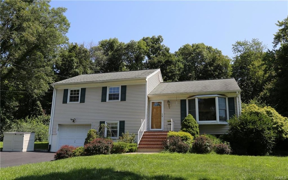 3830 Hudsonview St, Mohegan Lake, NY 10547 - photo 1