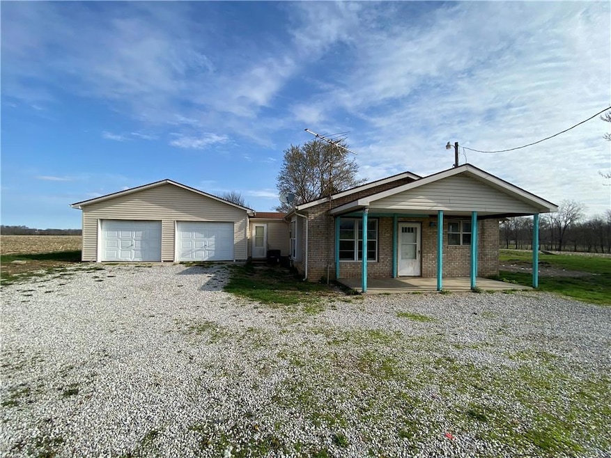 3088 N Alaska Rd, Cloverdale, IN 46120 - photo 1