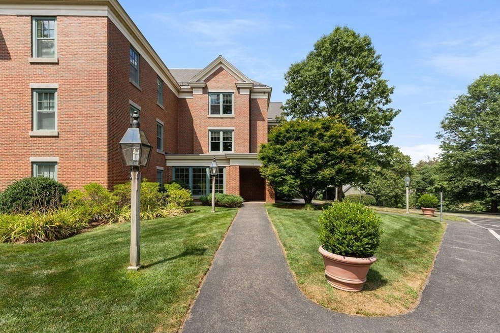 78 Forest Ridge Rd unit 302, Concord, MA 01742 - photo 1