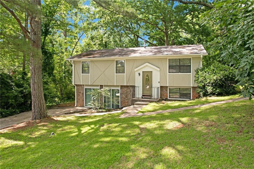 4690 Big Valley Ct, Stone Mountain, GA 30083 - photo 1