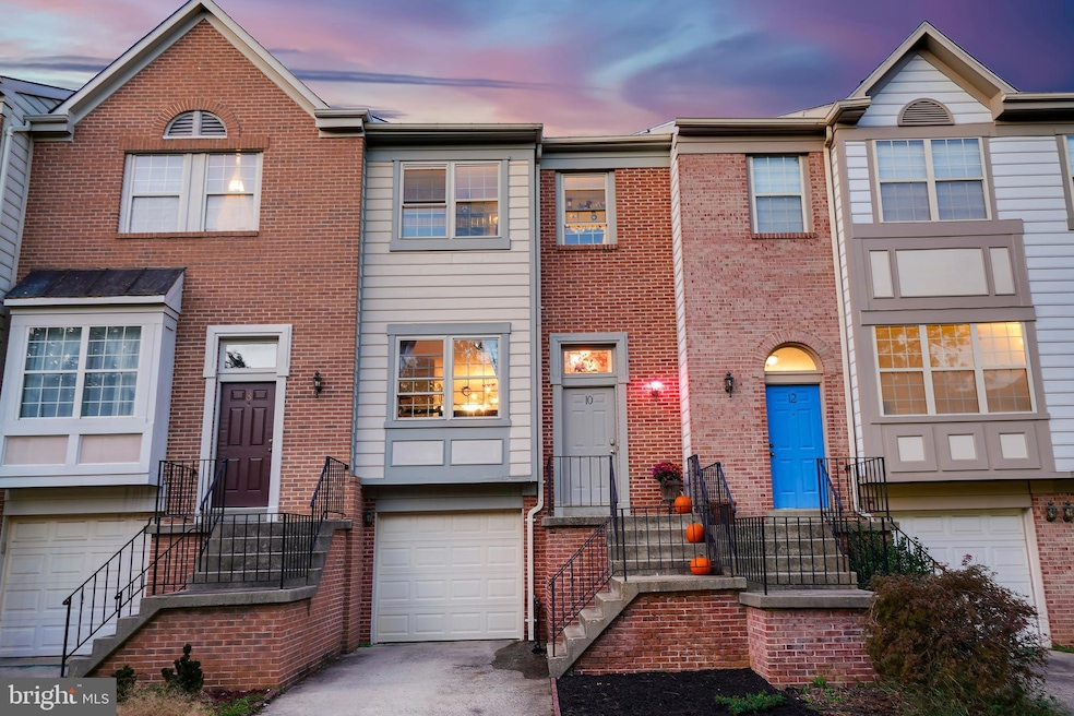 Under Contract $675,000 • Co-Listing Agent