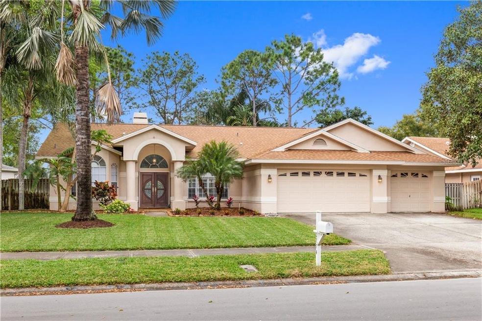 3 bedroom, 3 car garage, pool home in Waterford Cr