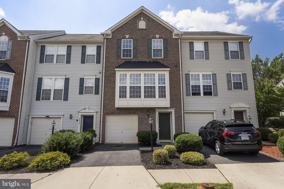 42247 St Huberts Place, Chantilly, VA 20152 - photo 1