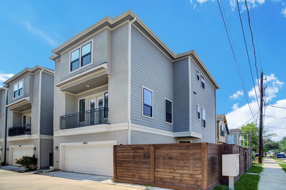3832 Brinkman St, Houston, TX 77018 - photo 1