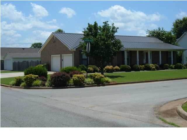 House is on the corner of Jackson Av and Brookford in Jackson Hgts.