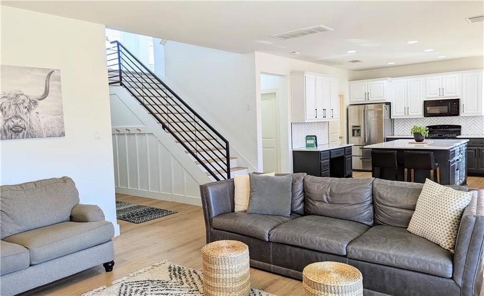 130 Split Rail Dr, San Marcos, TX 78666 - photo 1