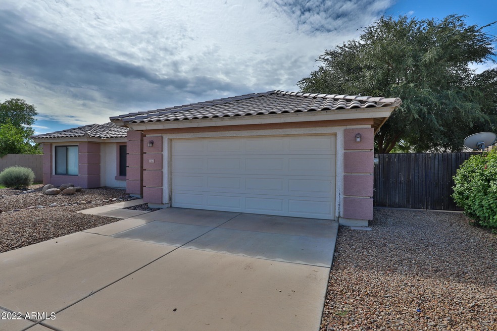 2463 E Longhorn Pl (enhanced)-01