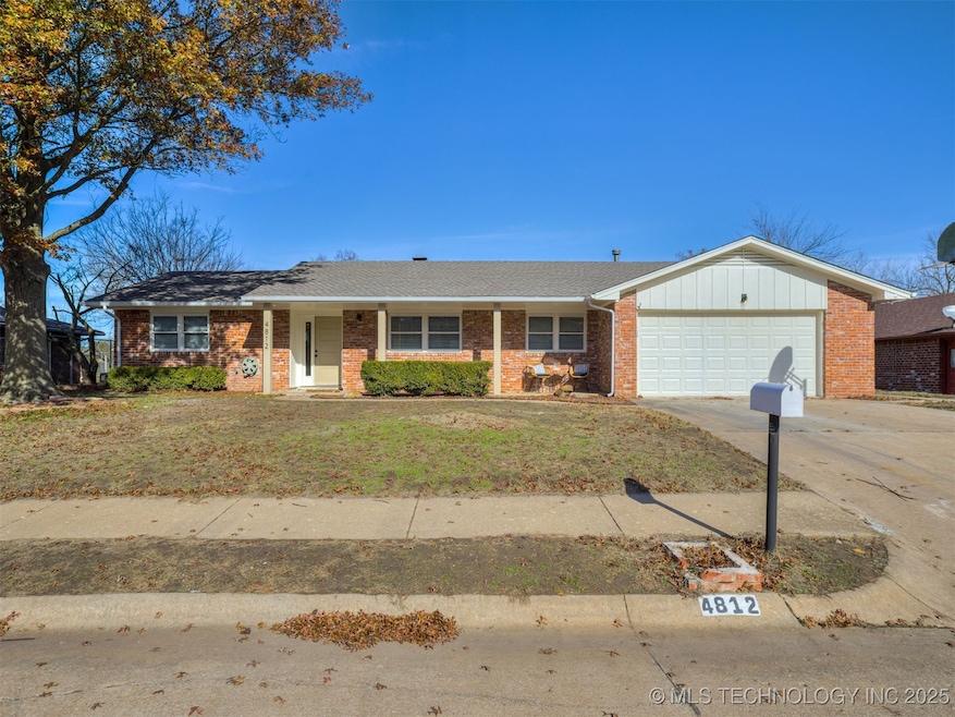 4812 Clearview Dr, Bartlesville, OK 74006 - photo 1