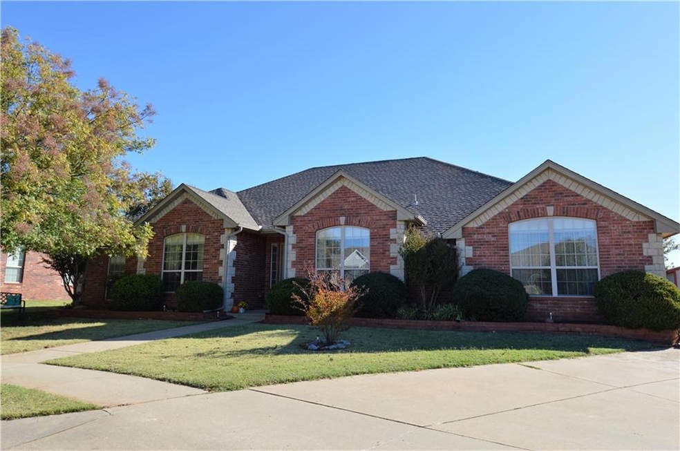 425 Summit Way, Norman Ok