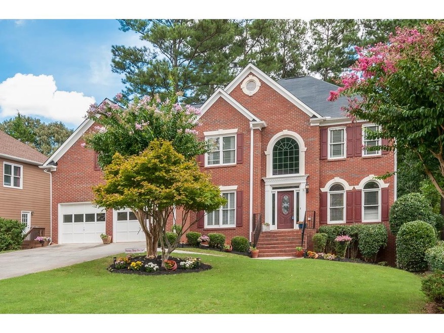 Beautiful traditional home in desirable Camden Poi