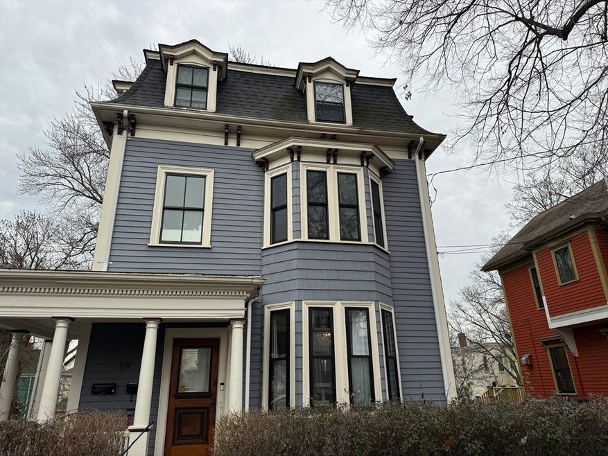 69 Walnut St unit 1, Somerville, MA 02143 - photo 1