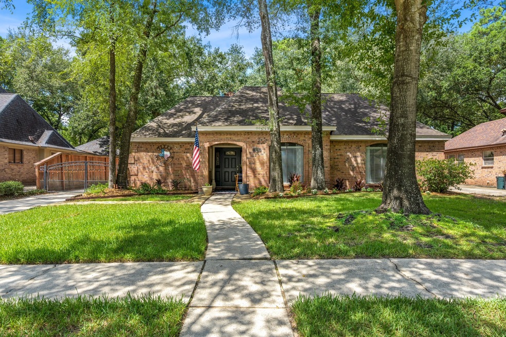 15107 River Park Dr, Houston, TX 77070 - photo 1