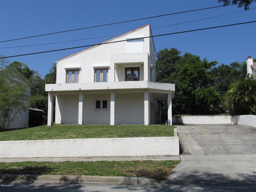 2131 N INDIAN RIVER DR