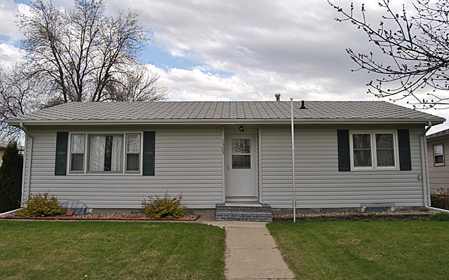 Front of home<|><|>
