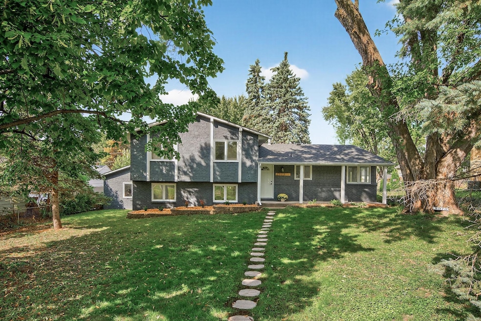 2573 South Ave E, Saint Paul, MN 55109 - photo 1