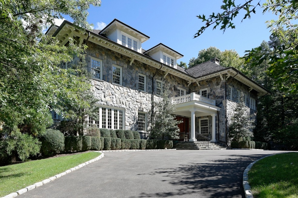 21 Midwood Dr, Greenwich, CT 06831 - photo 1