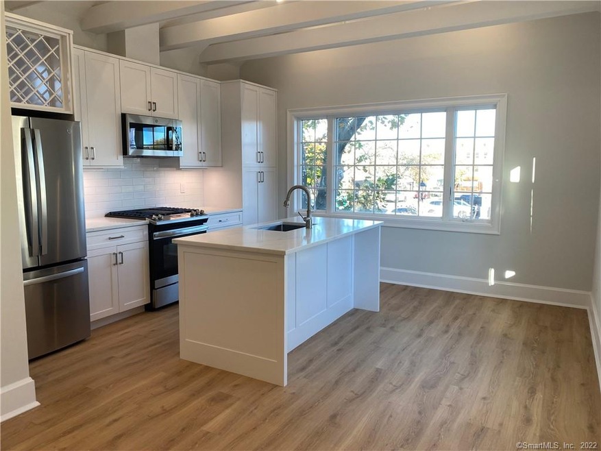 13 South Ave unit 2nd Floor, New Canaan, CT 06840 - photo 1