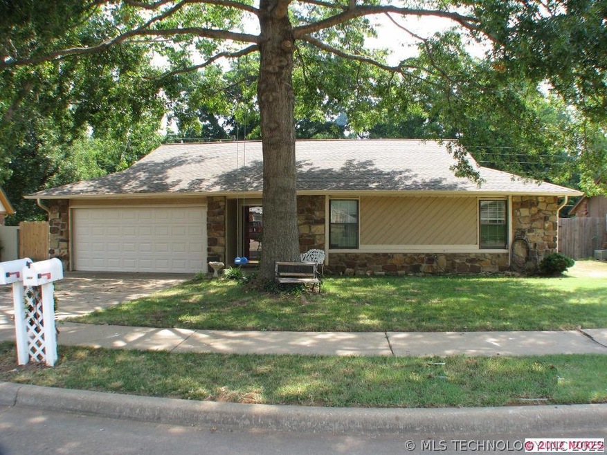 5609 S Ash Ave, Broken Arrow, OK 74011 - photo 1