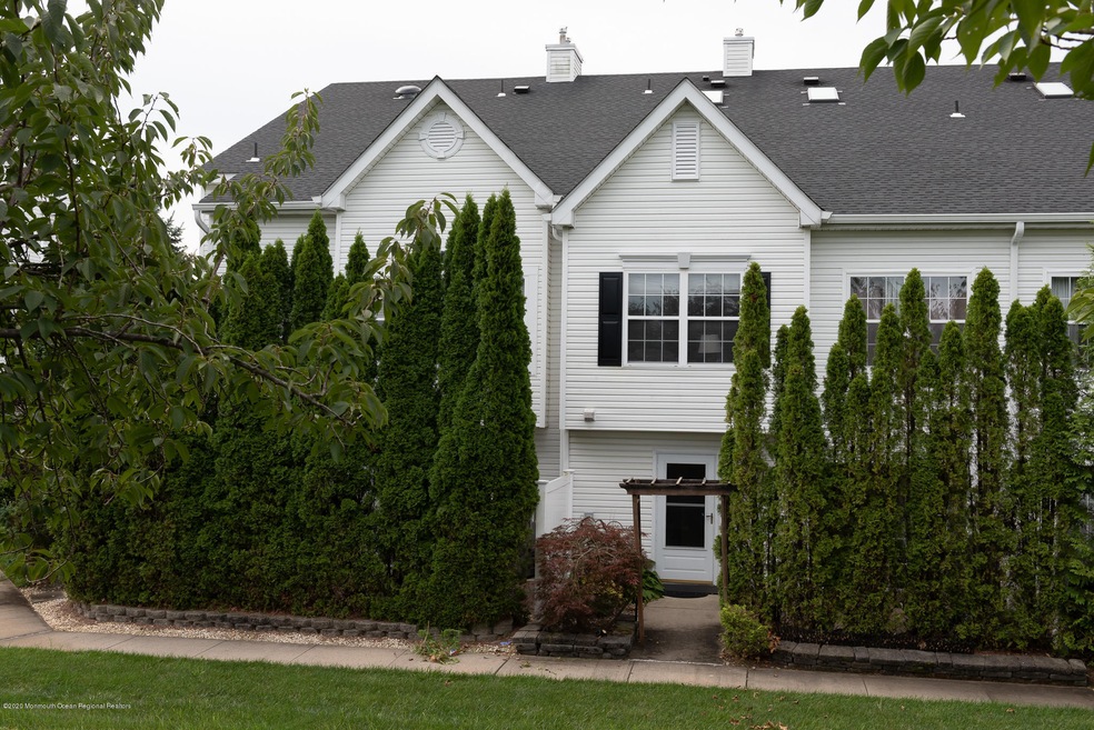 35 Madison Ct unit 21, Tinton Falls, NJ 07712 - photo 1