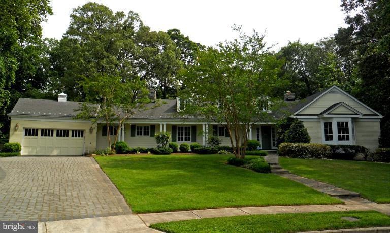 8711 Eaglebrook Ct, Alexandria, VA 22308 - photo 1