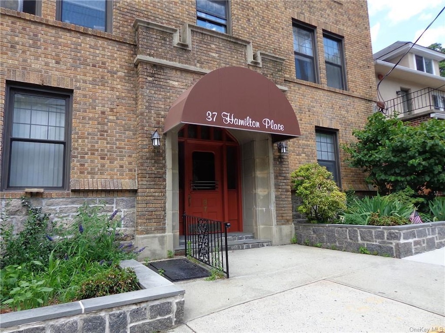 37 Hamilton Place unit 3B, Tarrytown, NY 10591 - photo 1