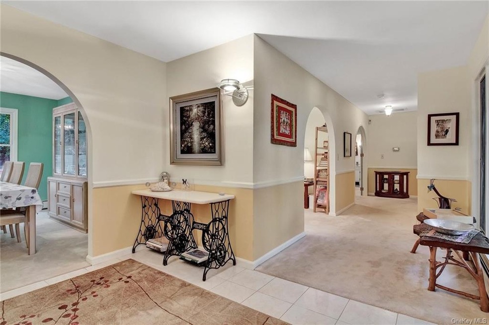 8 Arlington Dr, Monroe, NY 10950 - photo 1