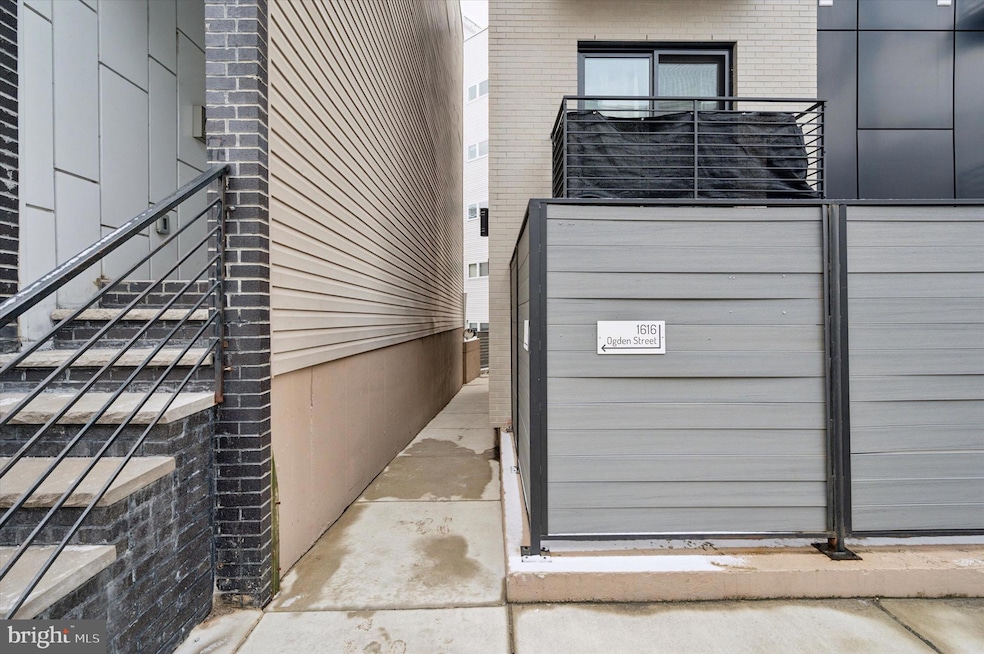 For Rent $1,450/month • Co-Listing Agent