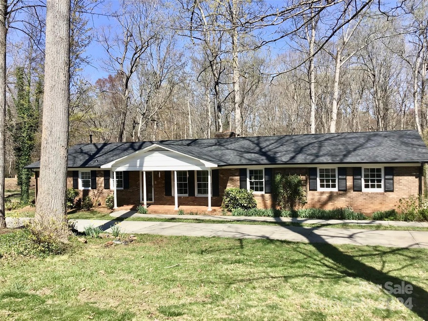 303 Brookmeade Dr, Statesville, NC 28625 - photo 1