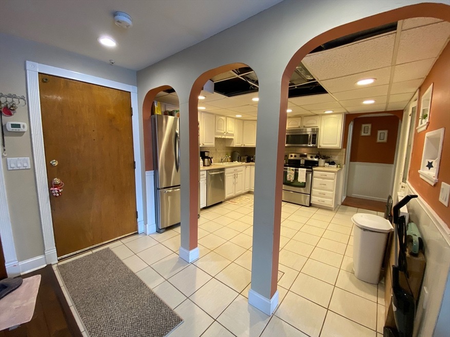 4 Shadowbrook Ln unit 30, Milford, MA 01757 - photo 1