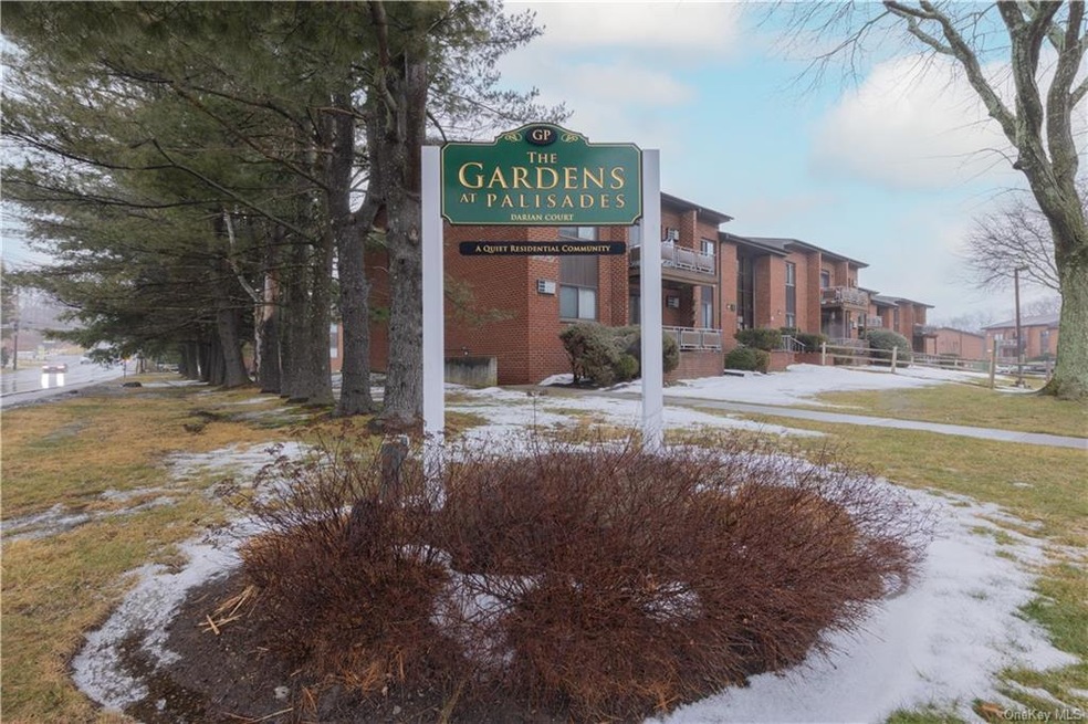 9 Darian Ct unit 2C, Pomona, NY 10970 - photo 1