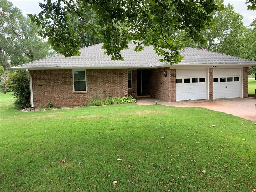 2333 Squirrel Rd, Tuttle, OK 73089 - photo 1