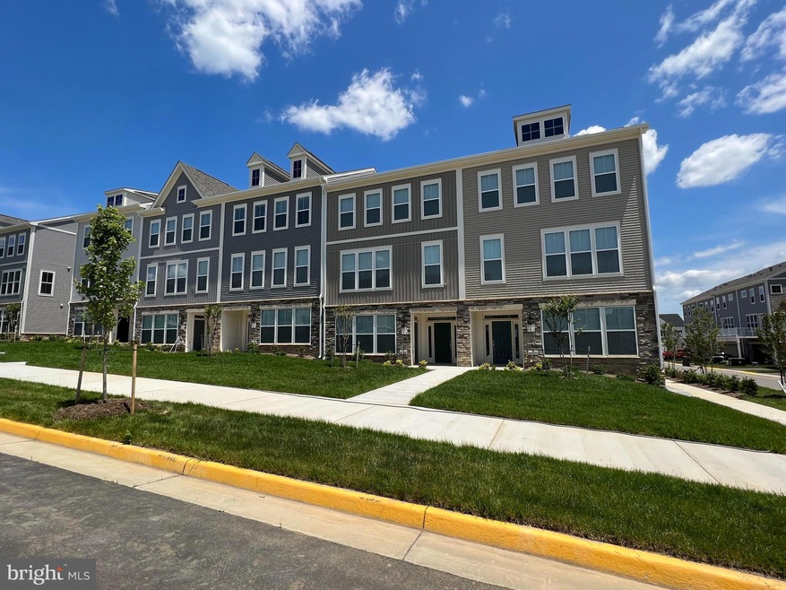 255 Aspen Dr unit 103, Stafford, VA 22554 - photo 1